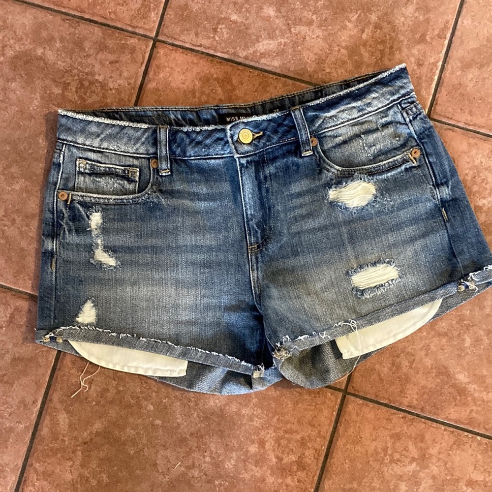 Miss me short denim shorts. 28 distressed